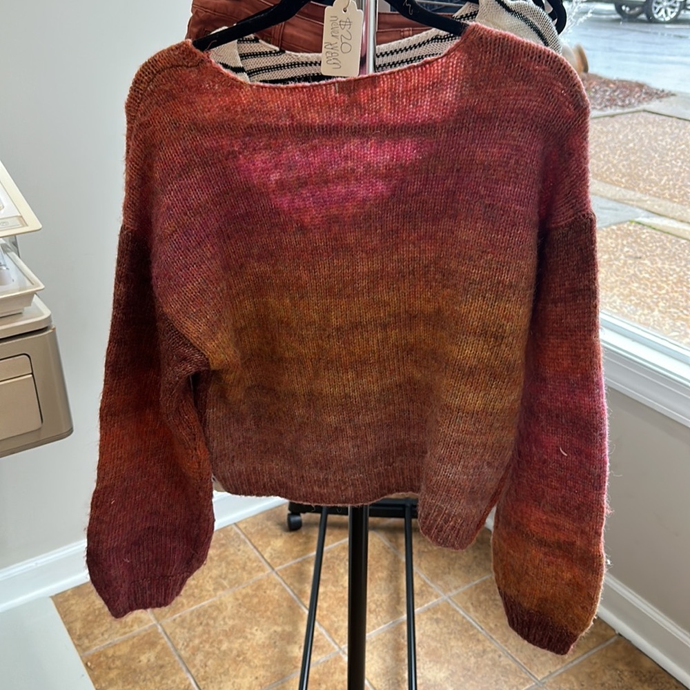 Colorful sweater - Picture 2 of 3